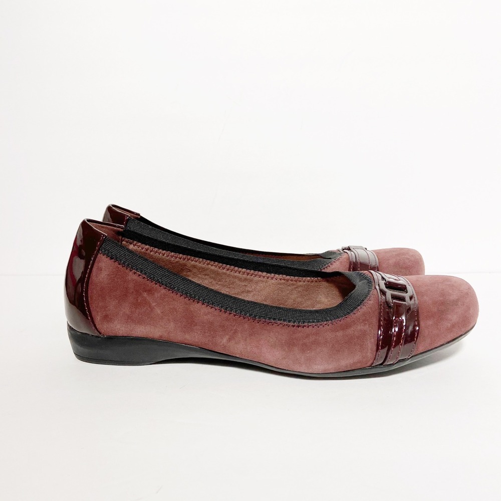Clarks Kinzie Light Ballet Flats Womens 8.5 Suede Patent Buckle Cushion Soft